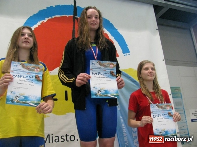 Zdjęcie w galerii na portalu naszraciborz.pl: Pływanie. Zwycięska passa 15-tki trwa wiadomości z regionu