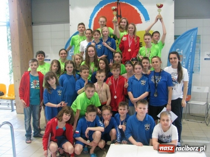 Zdjęcie w galerii na portalu naszraciborz.pl: Pływanie. Zwycięska passa 15-tki trwa wiadomości z regionu