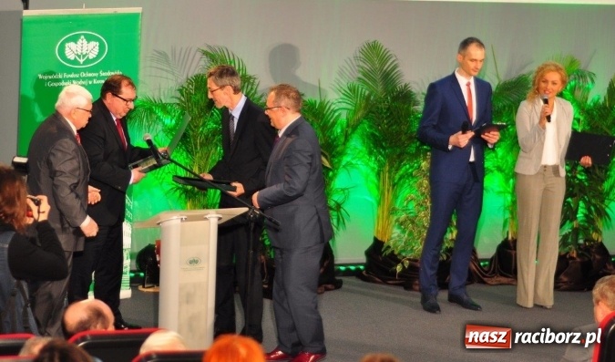 Zdjęcie w galerii na portalu naszraciborz.pl: Zielone Czeki - nagroda dla Tomasza Pietrzykowskiego, uznanie dla Agromaxu wiadomości z regionu