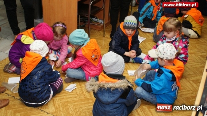 Zdjęcie w galerii na portalu naszraciborz.pl: Nocne odwiedziny przedszkolaków w bibliotece  wiadomości z regionu