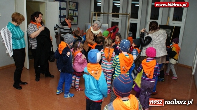 Zdjęcie w galerii na portalu naszraciborz.pl: Nocne odwiedziny przedszkolaków w bibliotece  wiadomości z regionu
