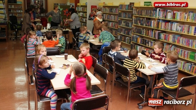 Zdjęcie w galerii na portalu naszraciborz.pl: Nocne odwiedziny przedszkolaków w bibliotece  wiadomości z regionu