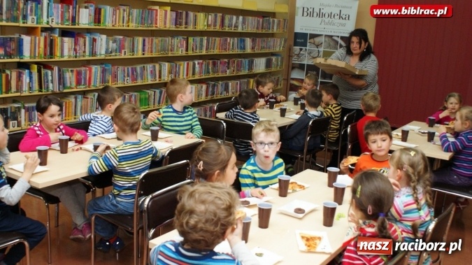 Zdjęcie w galerii na portalu naszraciborz.pl: Nocne odwiedziny przedszkolaków w bibliotece  wiadomości z regionu