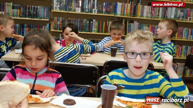 Zdjęcie w galerii na portalu naszraciborz.pl: Nocne odwiedziny przedszkolaków w bibliotece  wiadomości z regionu