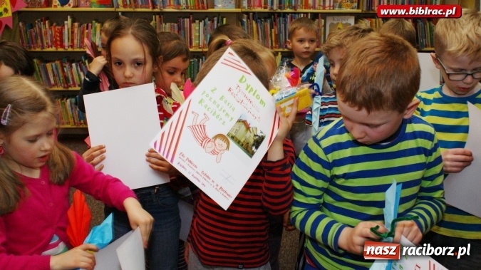 Zdjęcie w galerii na portalu naszraciborz.pl: Nocne odwiedziny przedszkolaków w bibliotece  wiadomości z regionu