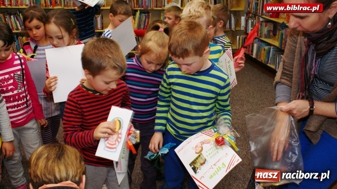 Zdjęcie w galerii na portalu naszraciborz.pl: Nocne odwiedziny przedszkolaków w bibliotece  wiadomości z regionu