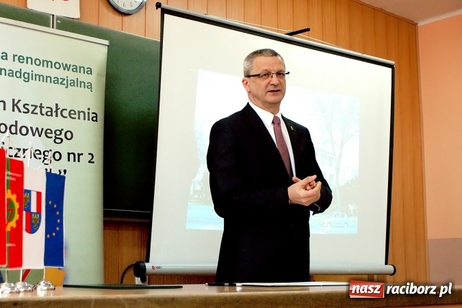 Zdjęcie w galerii na portalu naszraciborz.pl: Od dzisiaj Mechanik wsp&oacute;łpracuje z Wydziałem Elektrotechniki, Automatyki i Informatyki Politechniki Opolskiej wiadomości z regionu