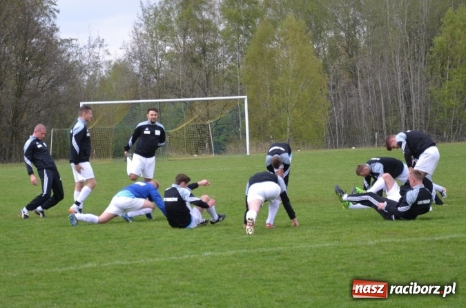 Zdjęcie w galerii na portalu naszraciborz.pl: Zwycięski marsz Pawłowa zatrzymany w Jankowicach!  wiadomości z regionu