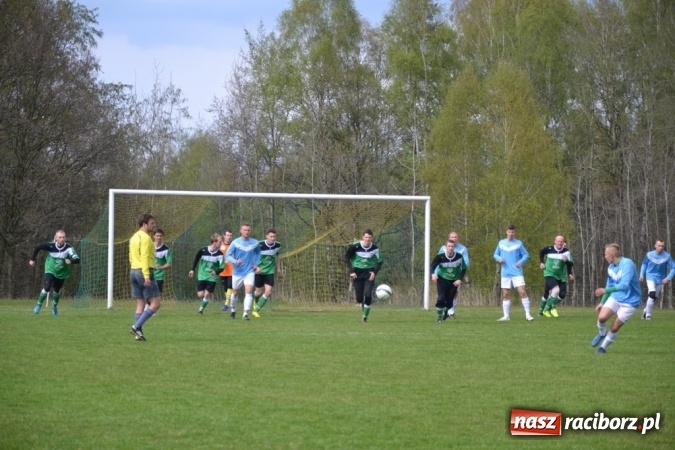 Zdjęcie w galerii na portalu naszraciborz.pl: Zwycięski marsz Pawłowa zatrzymany w Jankowicach!  wiadomości z regionu