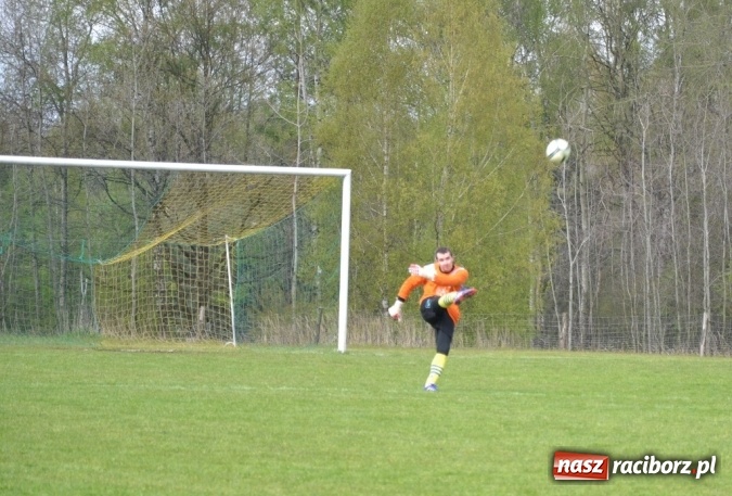 Zdjęcie w galerii na portalu naszraciborz.pl: Zwycięski marsz Pawłowa zatrzymany w Jankowicach!  wiadomości z regionu