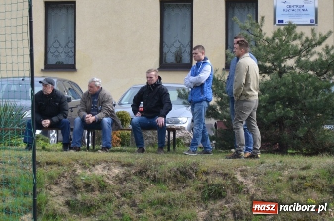 Zdjęcie w galerii na portalu naszraciborz.pl: Zwycięski marsz Pawłowa zatrzymany w Jankowicach!  wiadomości z regionu