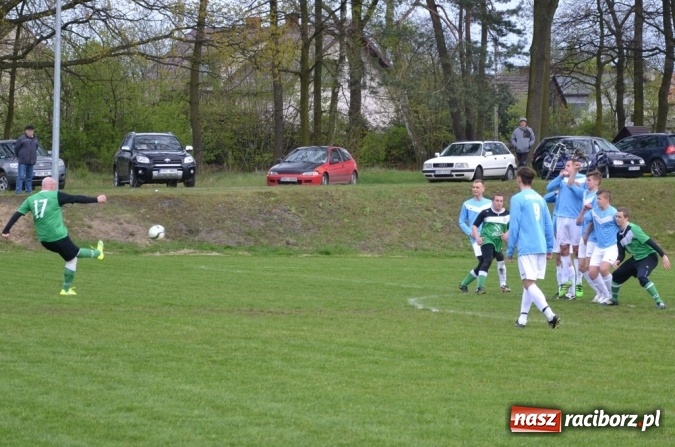 Zdjęcie w galerii na portalu naszraciborz.pl: Zwycięski marsz Pawłowa zatrzymany w Jankowicach!  wiadomości z regionu