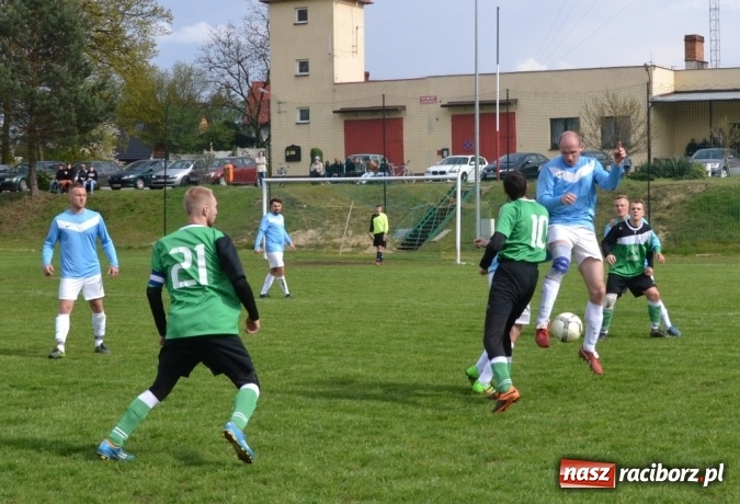 Zdjęcie w galerii na portalu naszraciborz.pl: Zwycięski marsz Pawłowa zatrzymany w Jankowicach!  wiadomości z regionu