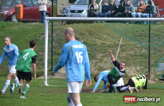 Zdjęcie w galerii na portalu naszraciborz.pl: Zwycięski marsz Pawłowa zatrzymany w Jankowicach!  wiadomości z regionu