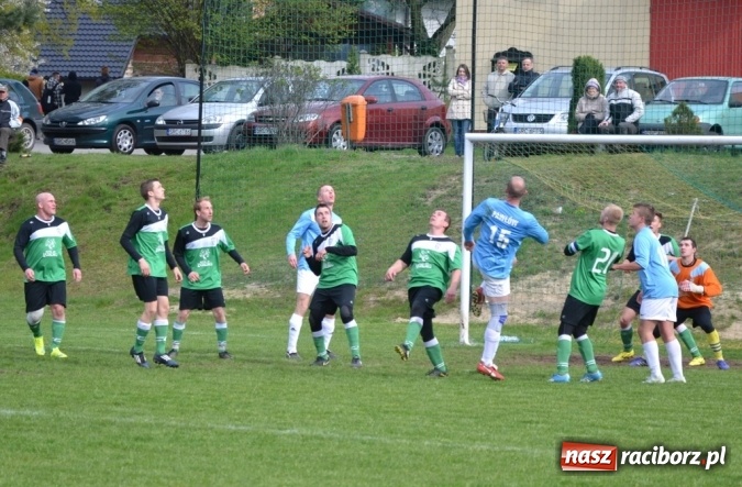 Zdjęcie w galerii na portalu naszraciborz.pl: Zwycięski marsz Pawłowa zatrzymany w Jankowicach!  wiadomości z regionu