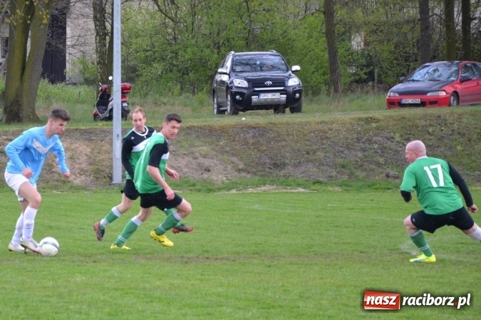 Zdjęcie w galerii na portalu naszraciborz.pl: Zwycięski marsz Pawłowa zatrzymany w Jankowicach!  wiadomości z regionu
