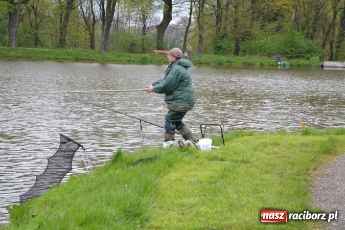 Zdjęcie w galerii na portalu naszraciborz.pl: Na Trzecioku otwarto sezon wędkarski  wiadomości z regionu