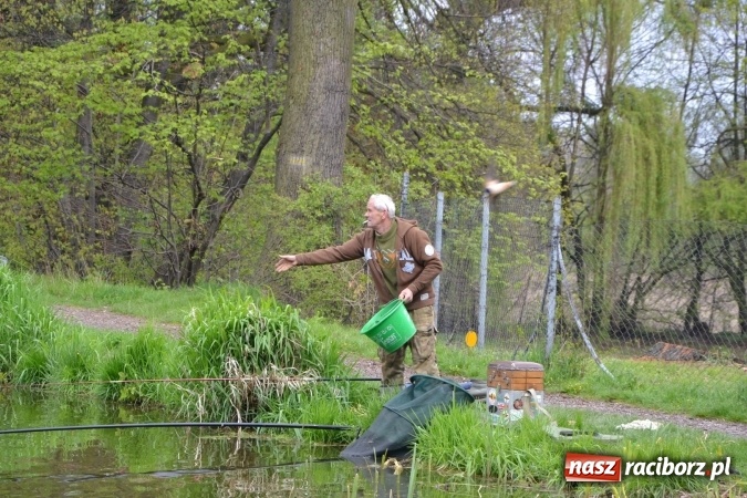 Zdjęcie w galerii na portalu naszraciborz.pl: Na Trzecioku otwarto sezon wędkarski  wiadomości z regionu