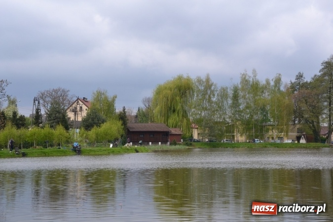 Zdjęcie w galerii na portalu naszraciborz.pl: Na Trzecioku otwarto sezon wędkarski  wiadomości z regionu