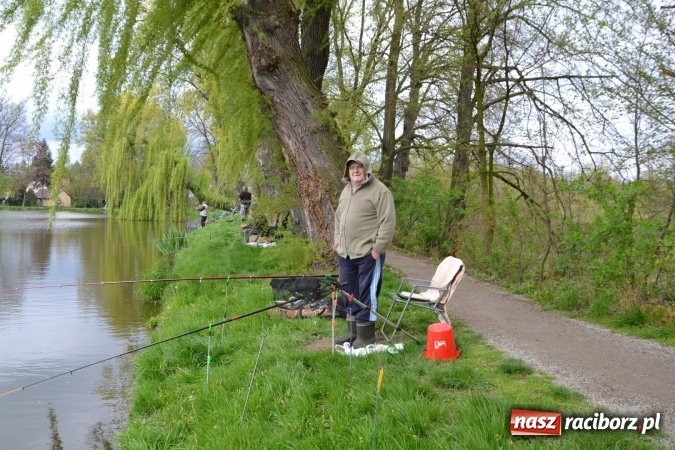 Zdjęcie w galerii na portalu naszraciborz.pl: Na Trzecioku otwarto sezon wędkarski  wiadomości z regionu