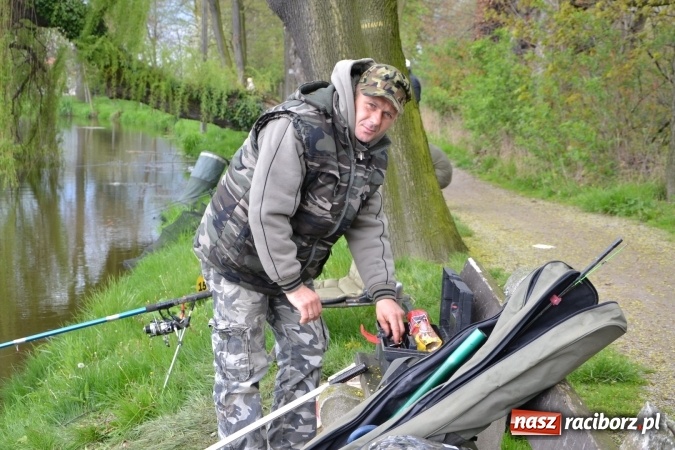 Zdjęcie w galerii na portalu naszraciborz.pl: Na Trzecioku otwarto sezon wędkarski  wiadomości z regionu