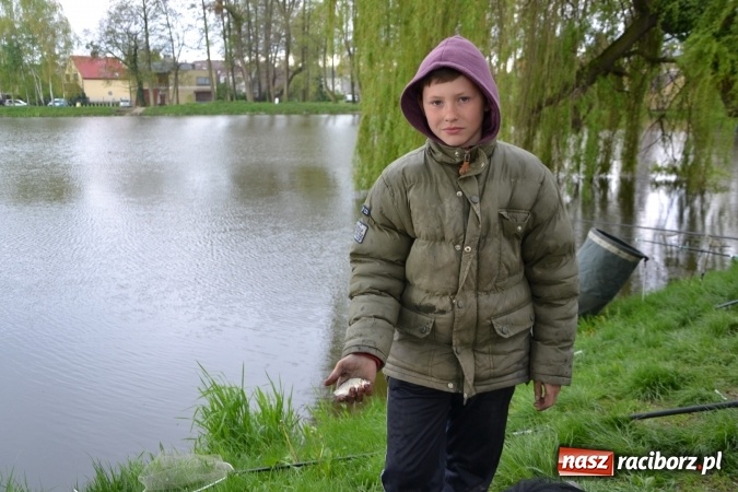 Zdjęcie w galerii na portalu naszraciborz.pl: Na Trzecioku otwarto sezon wędkarski  wiadomości z regionu