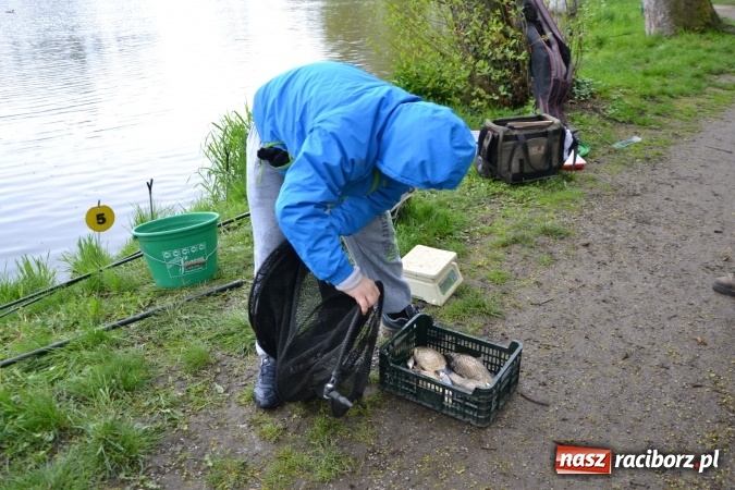 Zdjęcie w galerii na portalu naszraciborz.pl: Na Trzecioku otwarto sezon wędkarski  wiadomości z regionu