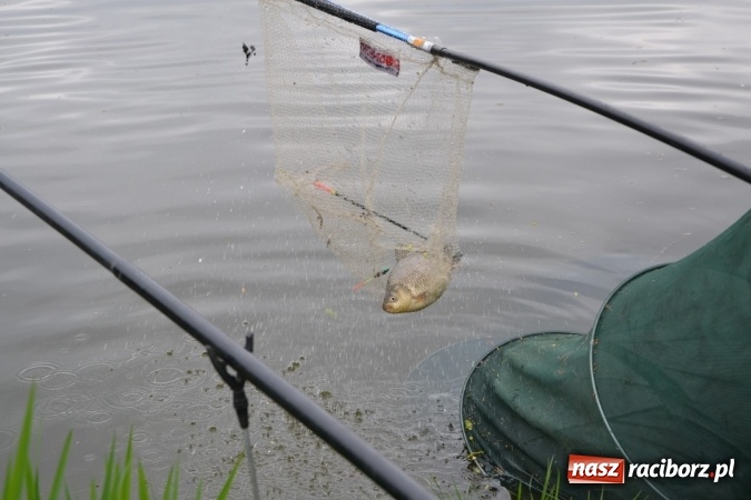 Zdjęcie w galerii na portalu naszraciborz.pl: Na Trzecioku otwarto sezon wędkarski  wiadomości z regionu
