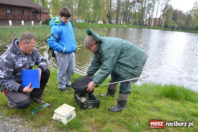 Zdjęcie w galerii na portalu naszraciborz.pl: Na Trzecioku otwarto sezon wędkarski  wiadomości z regionu