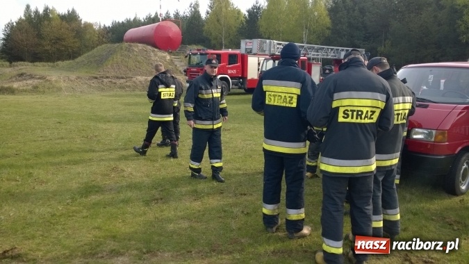 Zdjęcie w galerii na portalu naszraciborz.pl: Strażackie manewry w Rudach - kompania odwodowa ćwiczy gaszenie lasu wiadomości z regionu