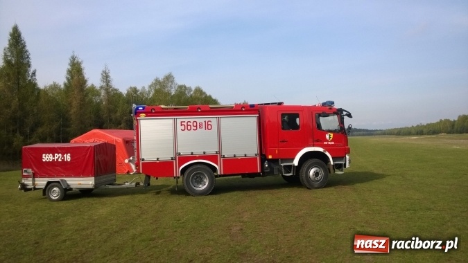 Zdjęcie w galerii na portalu naszraciborz.pl: Strażackie manewry w Rudach - kompania odwodowa ćwiczy gaszenie lasu wiadomości z regionu