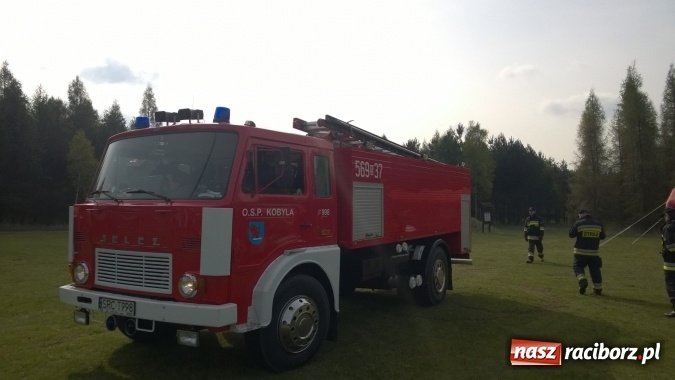 Zdjęcie w galerii na portalu naszraciborz.pl: Strażackie manewry w Rudach - kompania odwodowa ćwiczy gaszenie lasu wiadomości z regionu