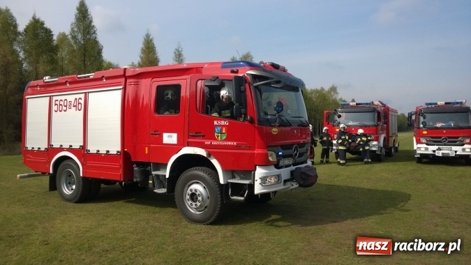 Zdjęcie w galerii na portalu naszraciborz.pl: Strażackie manewry w Rudach - kompania odwodowa ćwiczy gaszenie lasu wiadomości z regionu