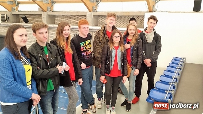 Zdjęcie w galerii na portalu naszraciborz.pl: Klasa 3a Gimnazjum nr 5 z wizytą w ZSOMS wiadomości z regionu