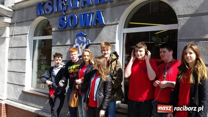 Zdjęcie w galerii na portalu naszraciborz.pl: Klasa 3a Gimnazjum nr 5 z wizytą w ZSOMS wiadomości z regionu