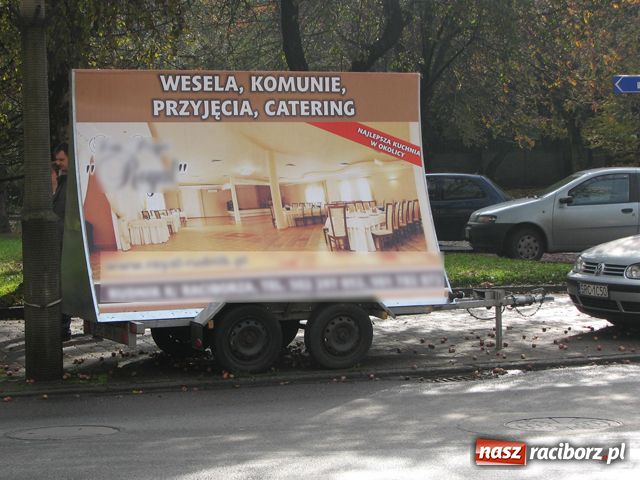 Zdjęcie w galerii na portalu naszraciborz.pl: Opawska centrum reklamy i sprzedaży? wiadomości z regionu
