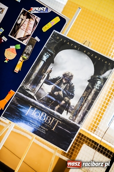 Zdjęcie w galerii na portalu naszraciborz.pl: Głośne czytanie w Szkole Podstawowej nr 13 wiadomości z regionu