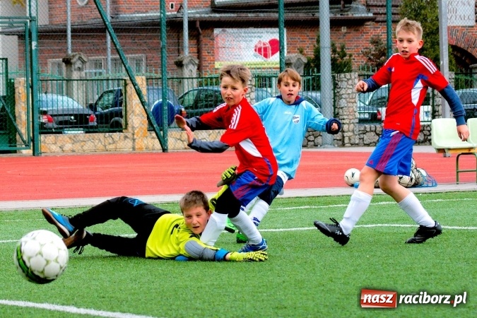Zdjęcie w galerii na portalu naszraciborz.pl: Waleczna gra Turzy Śląskiej nie wystarczyła. Orliki raciborskiej Unii znów zwycięskie wiadomości z regionu