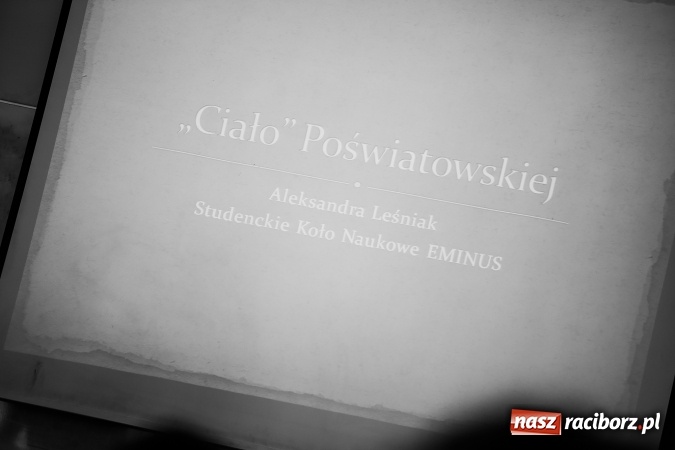 Zdjęcie w galerii na portalu naszraciborz.pl: Ciało w kostiumie sztuki - panel dyskusyjny w PWSZ wiadomości z regionu