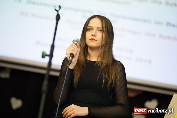 Zdjęcie w galerii na portalu naszraciborz.pl: Nagrodzono laureat&oacute;w i finalist&oacute;w olimpiad z języka niemieckiego wiadomości z regionu