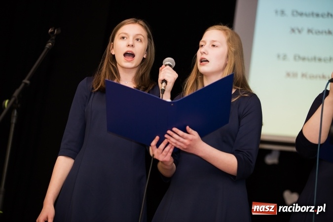 Zdjęcie w galerii na portalu naszraciborz.pl: Nagrodzono laureat&oacute;w i finalist&oacute;w olimpiad z języka niemieckiego wiadomości z regionu