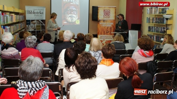 Zdjęcie w galerii na portalu naszraciborz.pl: Spotkanie do góry nogami z Australią i Markiem Tomalikiem w bibliotece  wiadomości z regionu