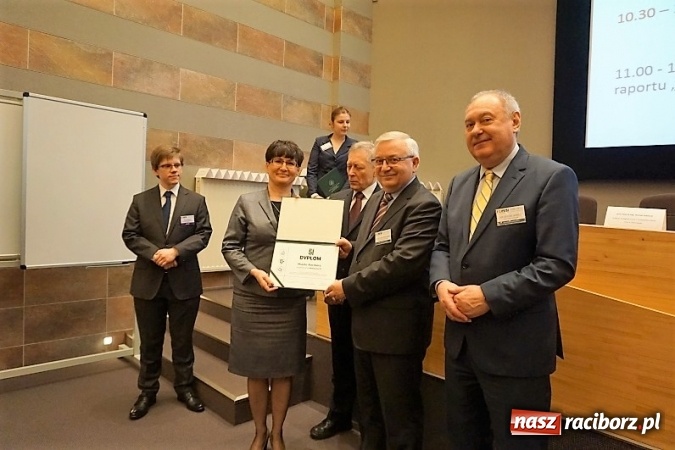 Zdjęcie w galerii na portalu naszraciborz.pl: Racib&oacute;rz wśr&oacute;d laureat&oacute;w Gmina na piątkę! wiadomości z regionu