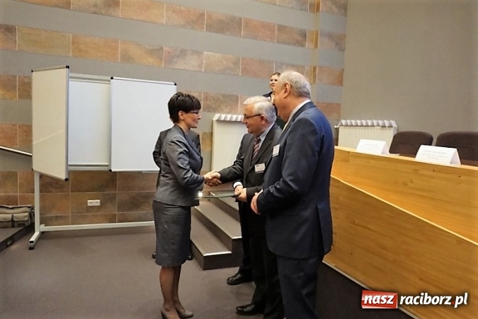 Zdjęcie w galerii na portalu naszraciborz.pl: Racib&oacute;rz wśr&oacute;d laureat&oacute;w Gmina na piątkę! wiadomości z regionu