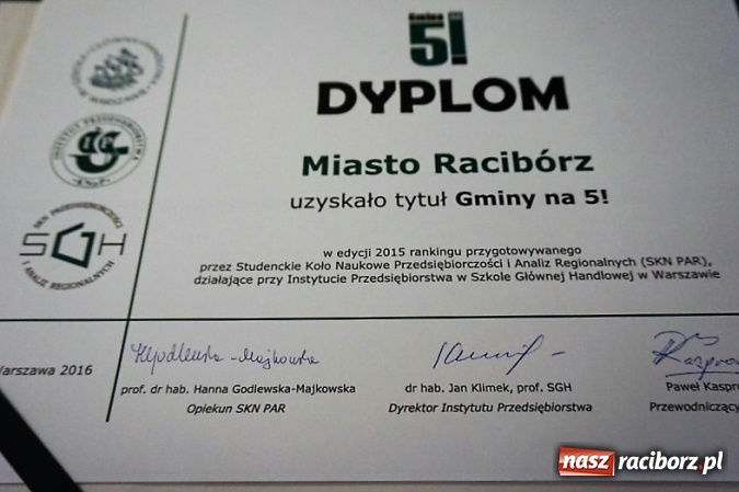 Zdjęcie w galerii na portalu naszraciborz.pl: Racib&oacute;rz wśr&oacute;d laureat&oacute;w Gmina na piątkę! wiadomości z regionu