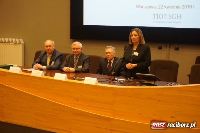 Zdjęcie w galerii na portalu naszraciborz.pl: Racib&oacute;rz wśr&oacute;d laureat&oacute;w Gmina na piątkę! wiadomości z regionu