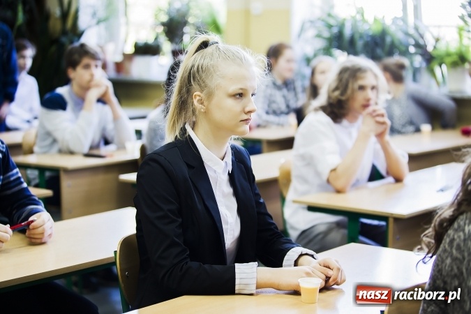 Zdjęcie w galerii na portalu naszraciborz.pl: Konkurs i śniadanie ekologiczne w II LO wiadomości z regionu