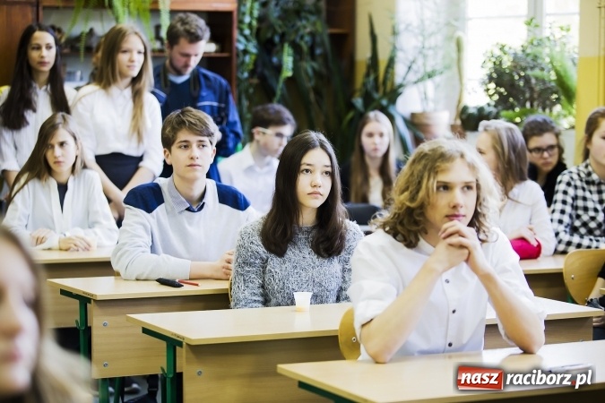 Zdjęcie w galerii na portalu naszraciborz.pl: Konkurs i śniadanie ekologiczne w II LO wiadomości z regionu