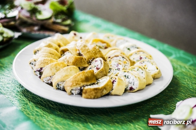 Zdjęcie w galerii na portalu naszraciborz.pl: Konkurs i śniadanie ekologiczne w II LO wiadomości z regionu