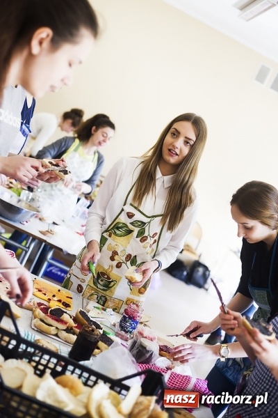 Zdjęcie w galerii na portalu naszraciborz.pl: Konkurs i śniadanie ekologiczne w II LO wiadomości z regionu